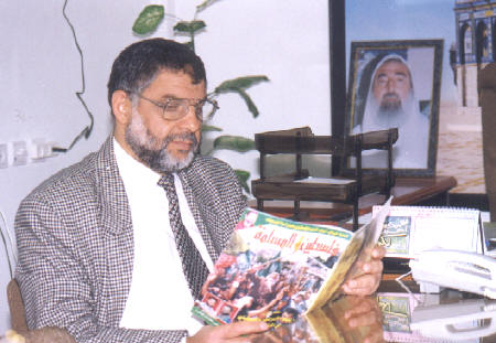 ملف:د.عبدالعزيز الرنتيسى.jpg