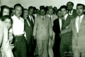 الأستاذ-حسن-الهضيبي-والسباعي-وابو-رقيق-بسوريا.png