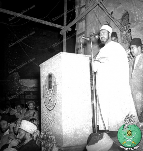 ملف:الإمام-الشهيد-حسن-البنا-في-إحدى-المؤتمرات.jpg