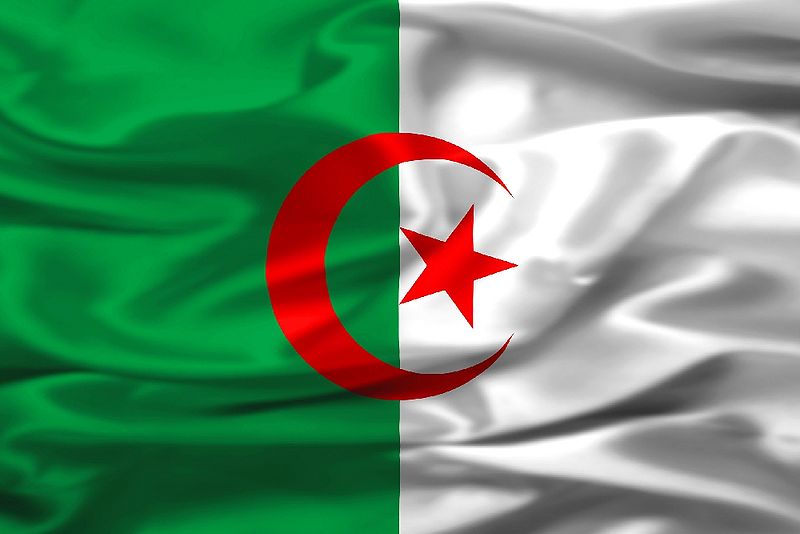 ملف:Algerie-drapeau-2.jpg