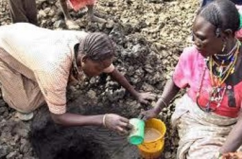 بعض لاجئي جنوب السودان.jpg