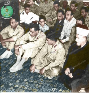أمين الحسيني مع مع عبدالناصر ونجيب.jpg