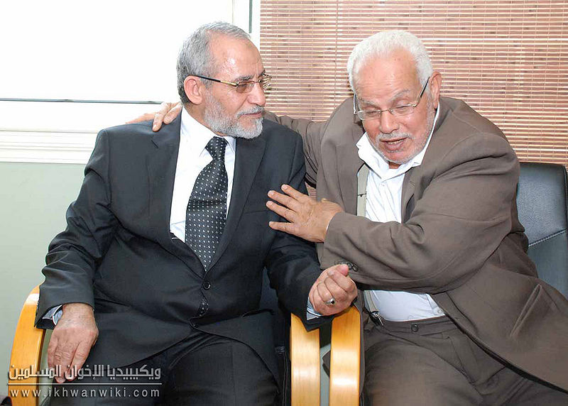 ملف:محمود-حامد-والدكتور-محمد-بديع.jpg