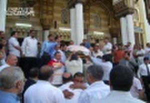 جنازة والدة الشاطر بعد الصلاة عليها.jpg