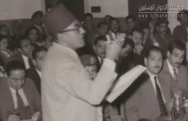 ملف:الأستاذ-عبدالقادر-عودة-في-إحدى-مرافعاته.jpg