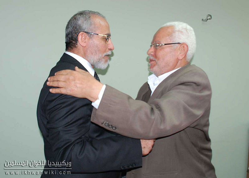 ملف:محمود-حامد-والدكتور-بديع-والبيعة.jpg